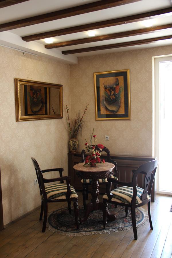 Villa Alexander Skopje Buitenkant foto