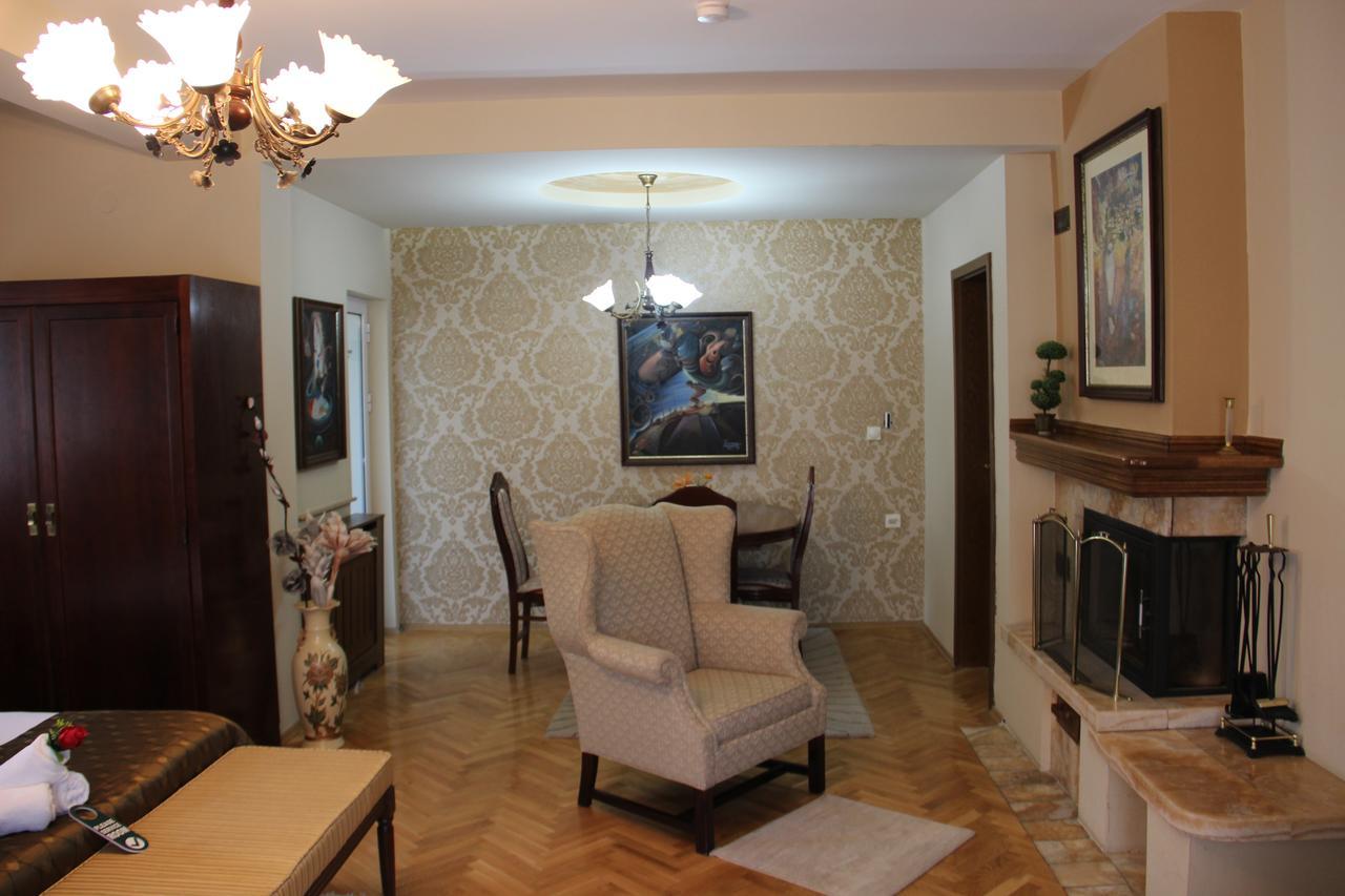 Villa Alexander Skopje Buitenkant foto