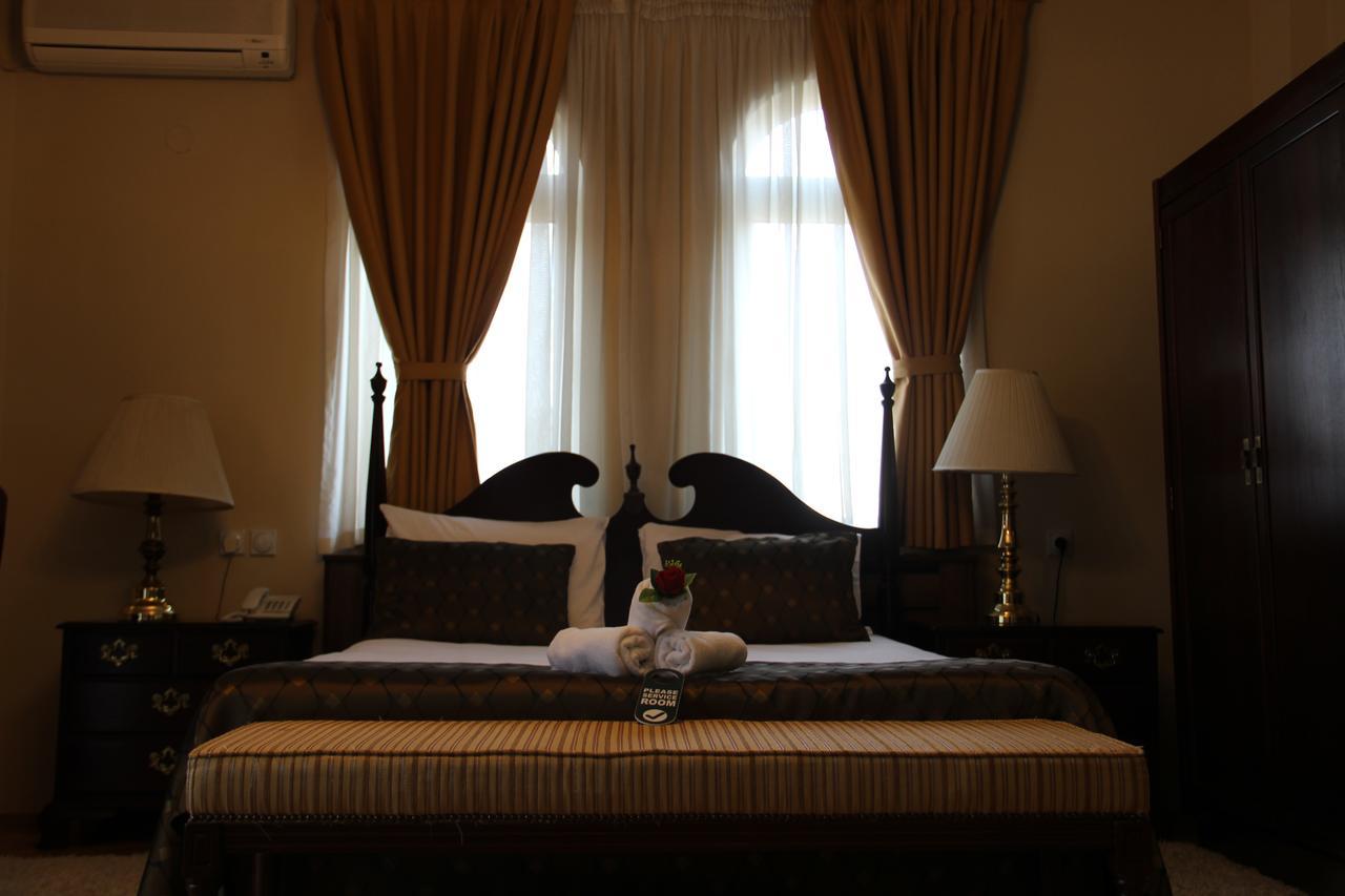 Villa Alexander Skopje Buitenkant foto